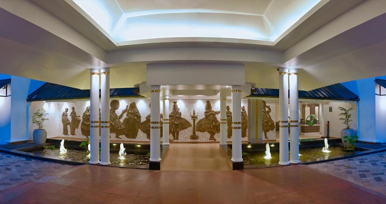 Contour Backwaters Hotel Resort & Convention Centre Rāmankari Exterior foto